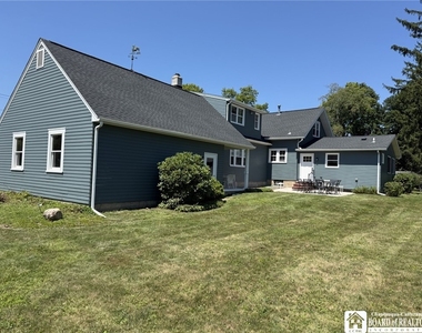 47 Bentley Avenue - Photo Thumbnail 3