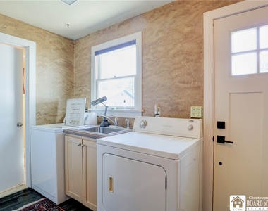 47 Bentley Avenue - Photo Thumbnail 14