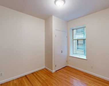 West 11th Street - Photo Thumbnail 1
