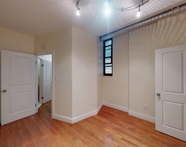 West 11th Street - Photo Thumbnail 2