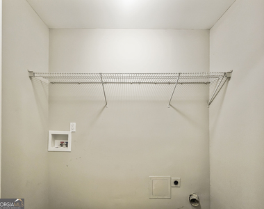 35 Chapman Way - Photo Thumbnail 8