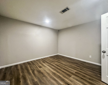 6383 Cardiff Lane - Photo Thumbnail 10
