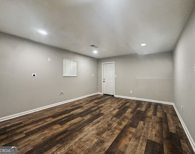 6383 Cardiff Lane - Photo Thumbnail 9