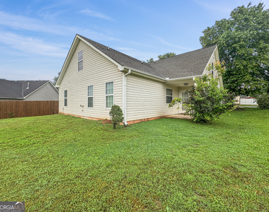 112 Tyler Way - Photo Thumbnail 14