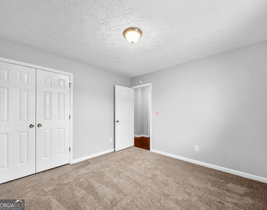 112 Tyler Way - Photo Thumbnail 11