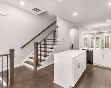 4312 Parkside Place - Photo Thumbnail 4