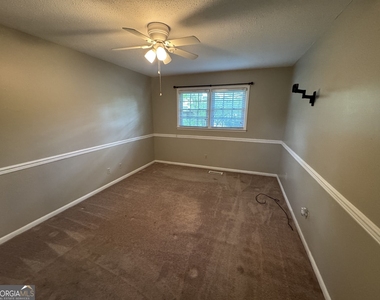 209 Todd Circle - Photo Thumbnail 14
