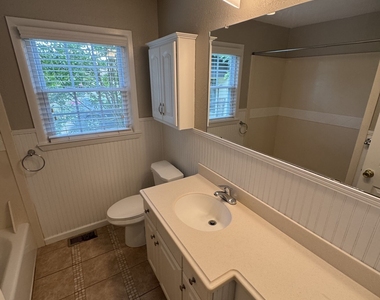 209 Todd Circle - Photo Thumbnail 10