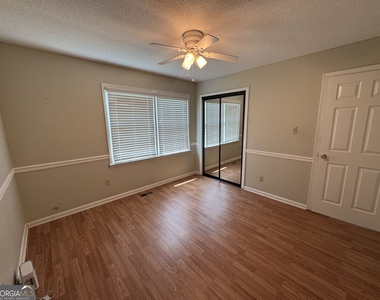 209 Todd Circle - Photo Thumbnail 16