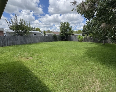 209 Todd Circle - Photo Thumbnail 24