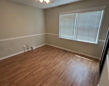 209 Todd Circle - Photo Thumbnail 15