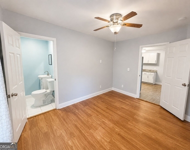 1166 Garibaldi Street Sw - Photo Thumbnail 7