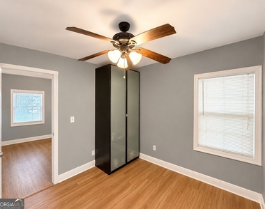 1166 Garibaldi Street Sw - Photo Thumbnail 6