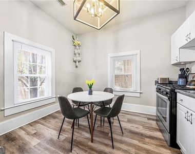 1099 Center Street Nw - Photo Thumbnail 2