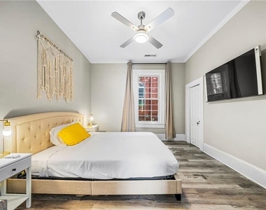 1099 Center Street Nw - Photo Thumbnail 5