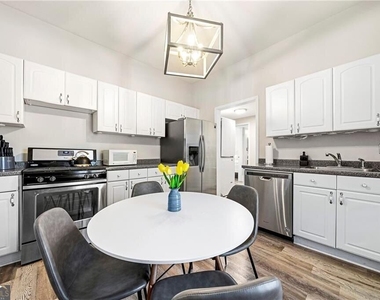 1099 Center Street Nw - Photo Thumbnail 12