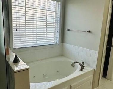 3999 Elm Trace Drive - Photo Thumbnail 19