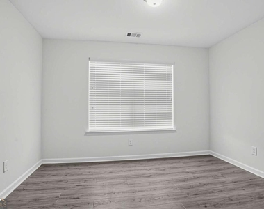 4933 Longview Walk - Photo Thumbnail 15