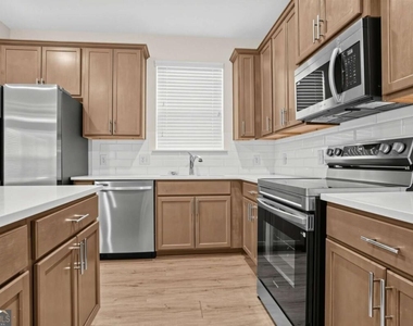 4933 Longview Walk - Photo Thumbnail 3