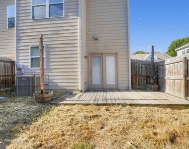 4933 Longview Walk - Photo Thumbnail 1
