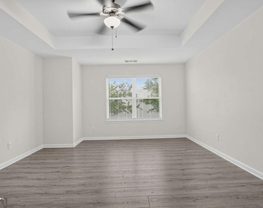 4933 Longview Walk - Photo Thumbnail 13