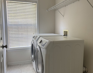 125 Friars Head Drive - Photo Thumbnail 24