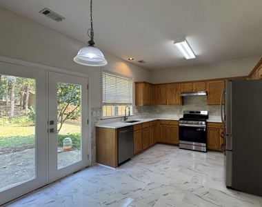 125 Friars Head Drive - Photo Thumbnail 10