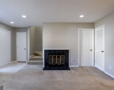 189 Holcomb Ferry Road - Photo Thumbnail 4