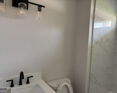 1731 Hunting Creek Drive Se - Photo Thumbnail 3