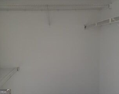 1731 Hunting Creek Drive Se - Photo Thumbnail 4