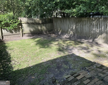 992 Tattnall Street - Photo Thumbnail 23