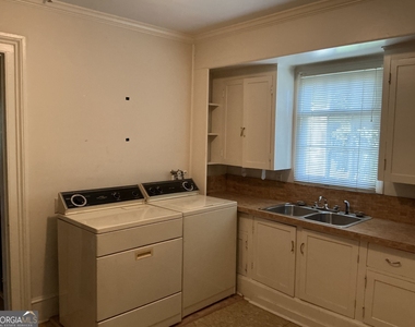 992 Tattnall Street - Photo Thumbnail 17