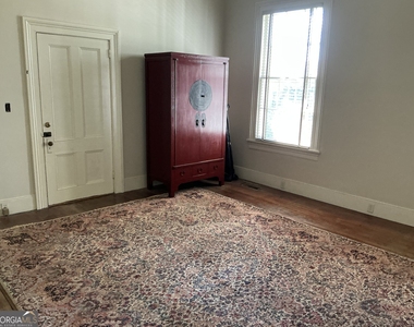 992 Tattnall Street - Photo Thumbnail 9