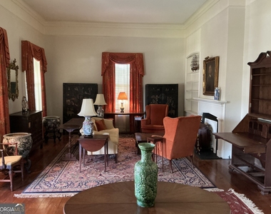 992 Tattnall Street - Photo Thumbnail 2