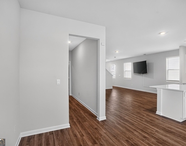 11920 Aukerman Way - Photo Thumbnail 4