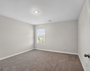 11920 Aukerman Way - Photo Thumbnail 12