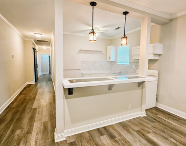 408 Boulevard Street - Photo Thumbnail 1