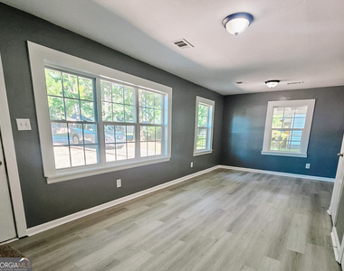 421 North Avenue - Photo Thumbnail 1