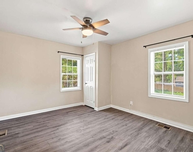 1357 Lorenzo Drive Sw - Photo Thumbnail 15