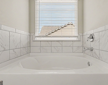 2277 Annes Lake Circle - Photo Thumbnail 17