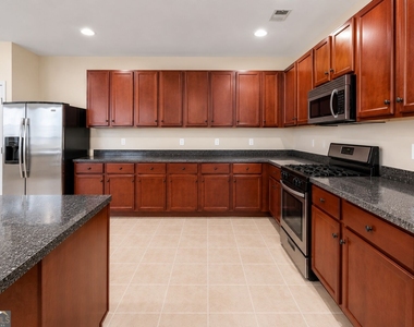 3025 Sable Trail - Photo Thumbnail 5