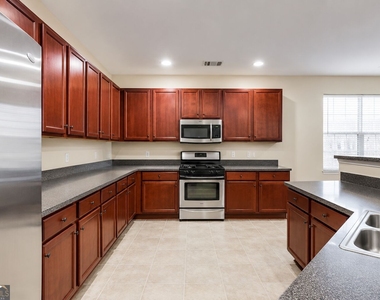 3025 Sable Trail - Photo Thumbnail 4