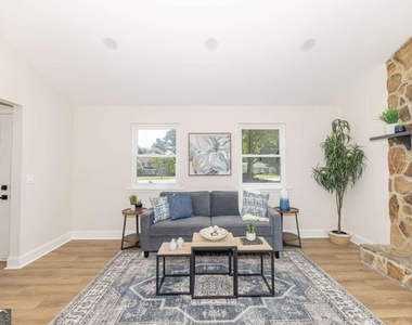4887 Hull Road Se - Photo Thumbnail 4
