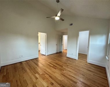 1290 Sweet Woods Drive - Photo Thumbnail 10