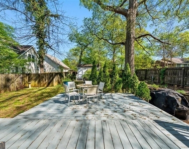 2220 Newnan Street - Photo Thumbnail 2