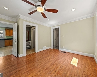 2220 Newnan Street - Photo Thumbnail 14