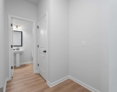 156 Flier Drive - Photo Thumbnail 22