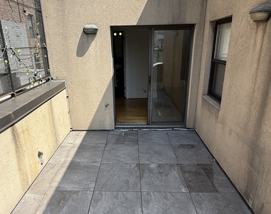 East 31st Street - Photo Thumbnail 6