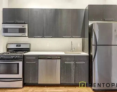 808 Driggs Avenue - Photo Thumbnail 2