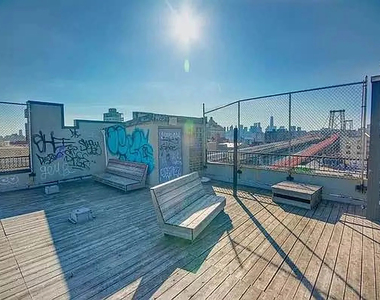 808 Driggs Avenue - Photo Thumbnail 5